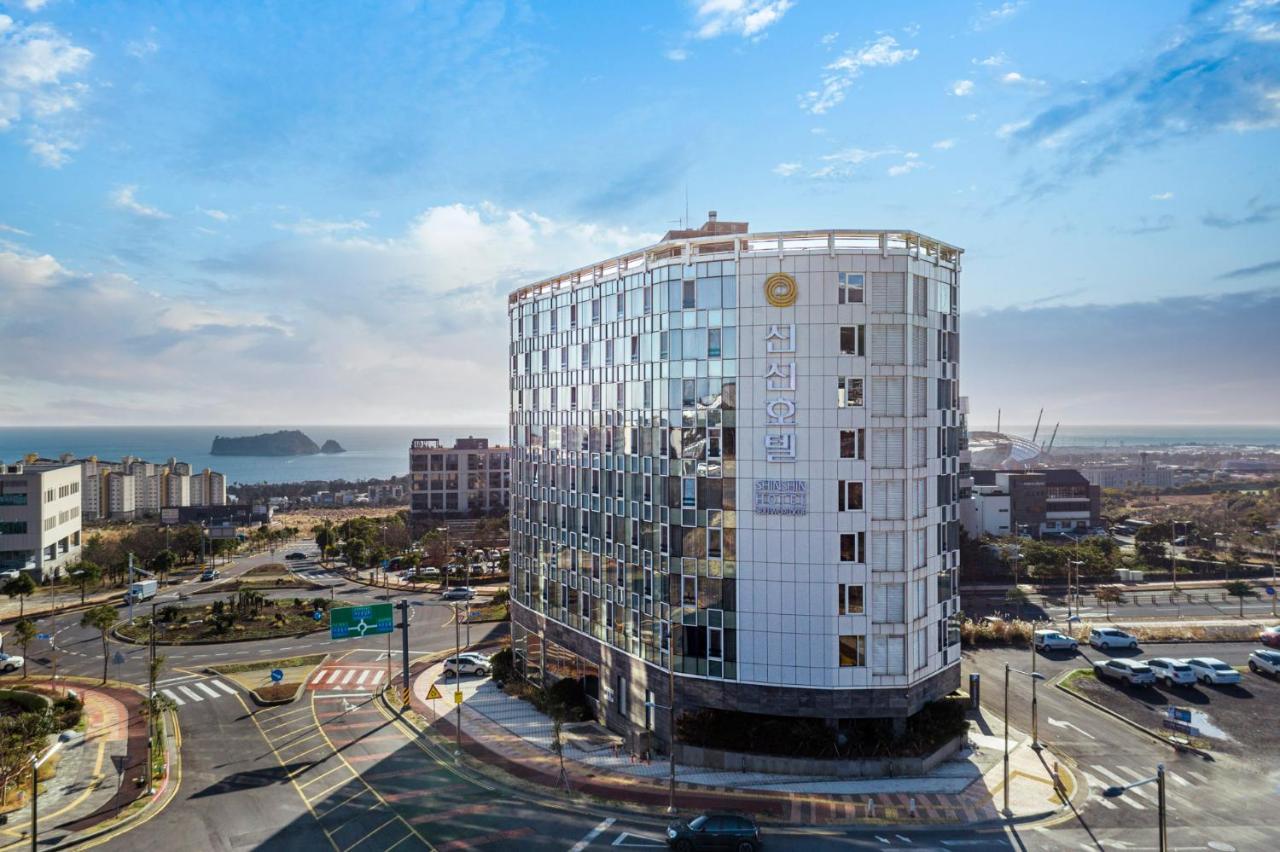 โรงแรมชินชิน เชจู เวิลด์คัพ ซอกวีโพ ภายนอก รูปภาพ